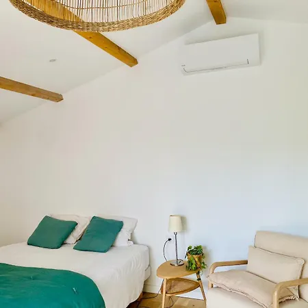 Cosy & Magnifique Terrasse Et Equicoaching Guest house